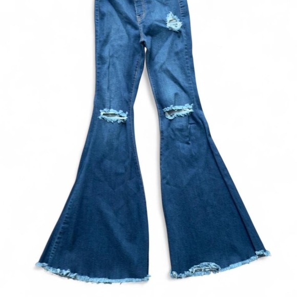 Vibrant M.I.U. Distressed Flare Jeans – Size 3 (25) – Dark Wash High Rise - Picture 3 of 6